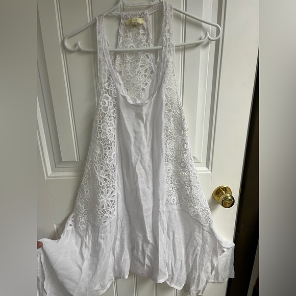 Beach cover up - Picture 1 of 3